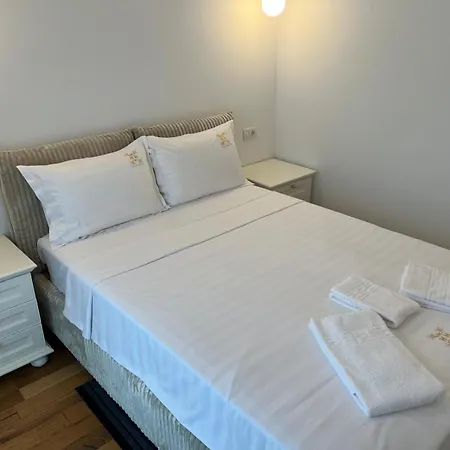 Luxury Mountain View 120sqm Terrace By Mm Host Apartman